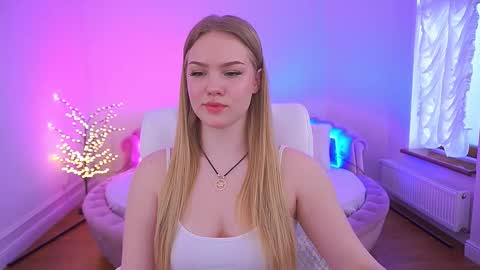 celestenoirr online show from March 12, 2:32 pm