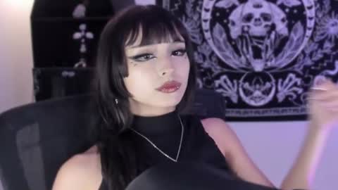   online show from July 9, 2:15 am