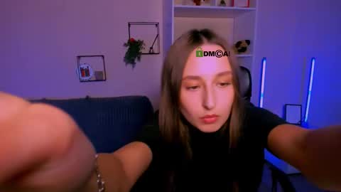 celine_sun online show from October 7, 1:51 pm