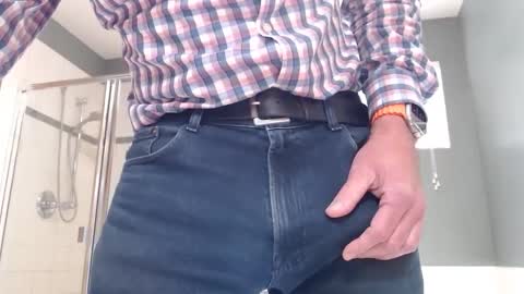 Snapshot of centerfield24 chatting on February 25, 8:42 pm Centerfield online show from February 25, 8:42 pm