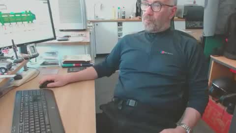 ch400 online show from May 26, 2:56 pm