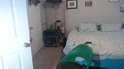 Chuck online show from April 23, 5:58 pm