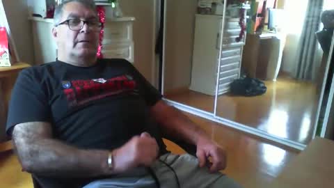 Chalky online show from September 26, 2:41 am