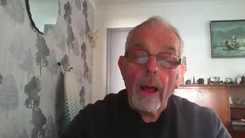 Champers online show from April 14, 3:15 pm