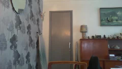 Champers online show from January 10, 1:20 pm