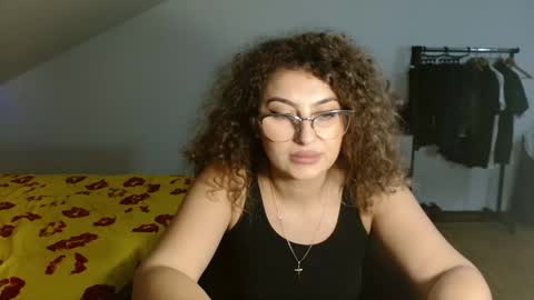 Stephanieblisss online show from January 17, 8:33 pm