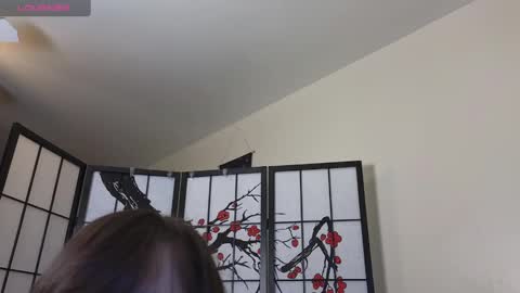 Snapshot of chariotmay chatting on February 27, 5:07 am Chariot May online show from February 27, 5:07 am