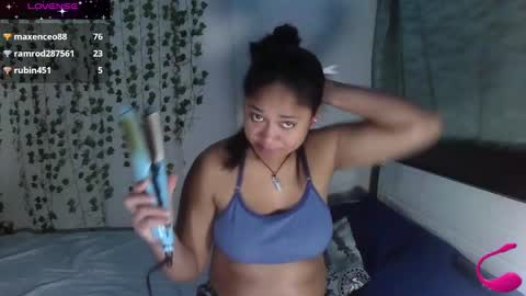 charis_bellota online show from January 13, 4:41 pm