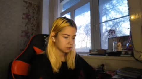 Nancy online show from December 15, 5:58 am