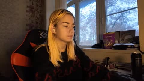 Nancy online show from December 3, 7:09 am