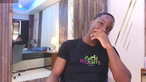 charlesbrown_ online show from November 8, 1:25 pm