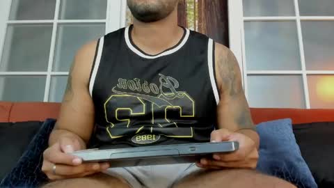   online show from May 5, 9:09 pm
