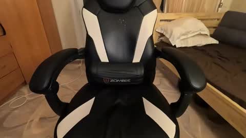 Charlie online show from October 29, 8:31 pm