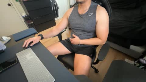 charliekkw online show from March 1, 8:13 pm