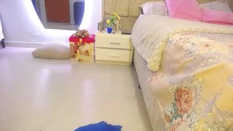 Charlote Walker online show from February 14, 3:53 am