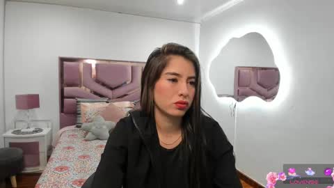 Snapshot of charlote_horny chatting on February 17, 7:12 pm Charlote online show from February 17, 7:12 pm