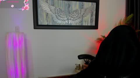 Snapshot of charlote_horny chatting on March 9, 2:43 pm Charlote online show from March 9, 2:43 pm