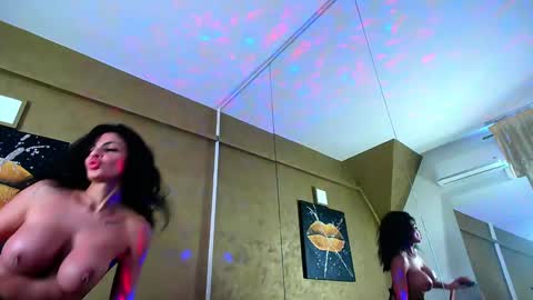 CHARLOTTE online show from March 7, 11:07 am