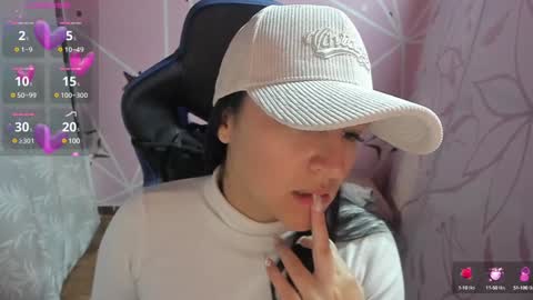 charlott_daphne online show from December 21, 11:45 pm