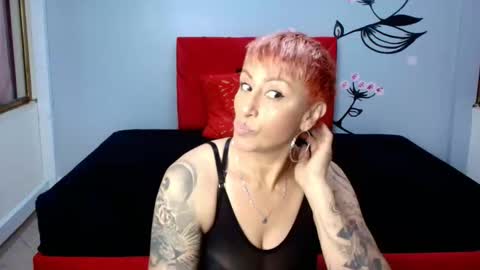 Snapshot of charlotte__gray chatting on October 18, 12:31 pm CHARLOTTE GRAY online show from October 18, 12:31 pm