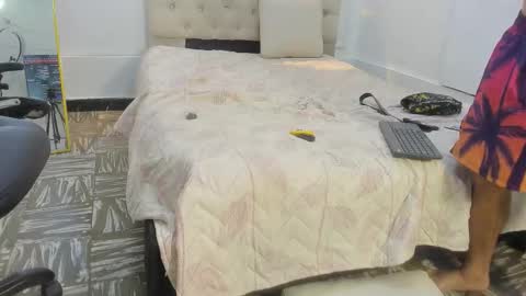 charlottte y dante online show from February 8, 9:02 am