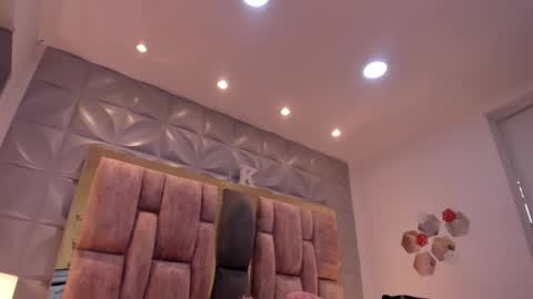 Charlotte Icee online show from February 12, 5:05 pm