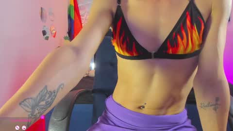 CHARLOTTELANDRY online show from July 28, 9:03 pm