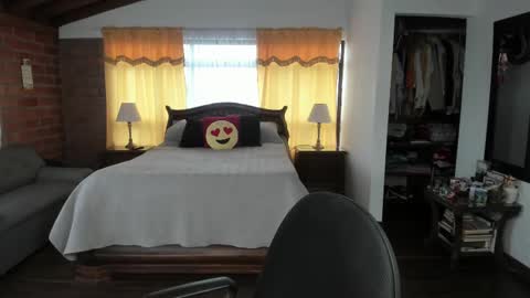 Charlotte online show from September 18, 9:30 pm