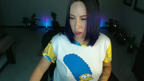 charlottezoe online show from June 21, 9:38 am