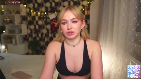 my fansly Charming daisy              My Wishlist  for new toys     online show from December 16, 2:01 pm