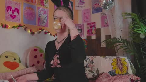 Lissa online show from April 20, 7:39 pm