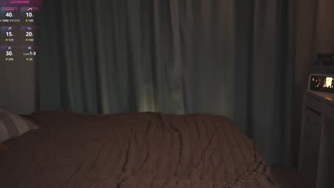 Belle and Miley online show from February 14, 4:21 pm