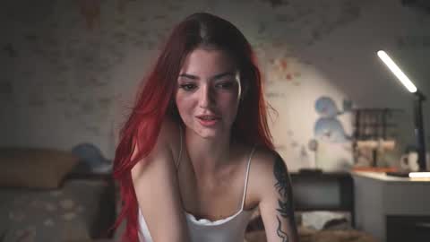 Belle and Miley online show from October 27, 6:08 pm