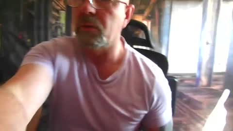 ChatToManlyGuy online show from June 5, 10:31 am