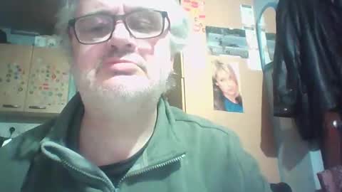 lee online show from February 14, 6:10 pm