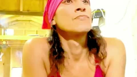 Snapshot of chavezechavez4207 chatting on October 16, 4:23 am MasterPRO online show from October 16, 4:23 am