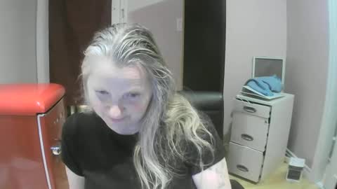 chealsiek online show from October 1, 11:47 pm