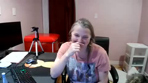 chealsiek online show from October 31, 1:28 am