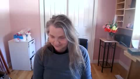 chealsiek online show from March 27, 5:58 pm