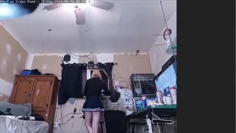cheerleader_crossdresser online show from May 15, 8:12 am