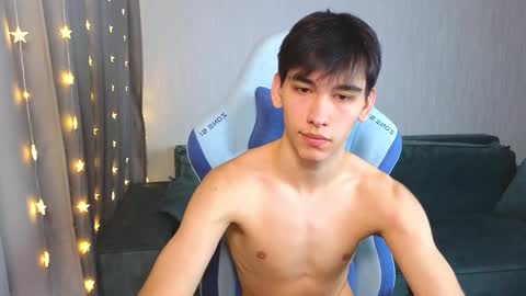 LUCASRYANPVT IS OPEN online show from February 16, 4:42 am