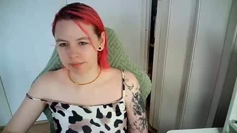 cherrybaby_0 online show from July 25, 7:39 am