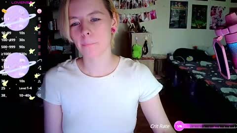 Snapshot of cherrybaby_0 chatting on December 23, 6:33 am cherrybaby_0 online show from December 23, 6:33 am