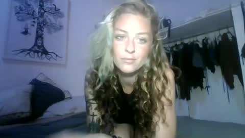 cherryblushxo online show from April 9, 1:53 am