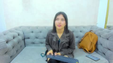 Cherry B online show from December 31, 1:52 pm