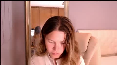 Anna online show from December 3, 3:13 pm