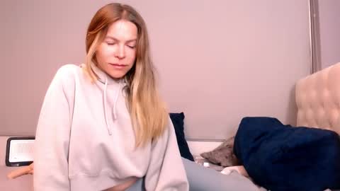 Anna online show from October 20, 4:45 pm