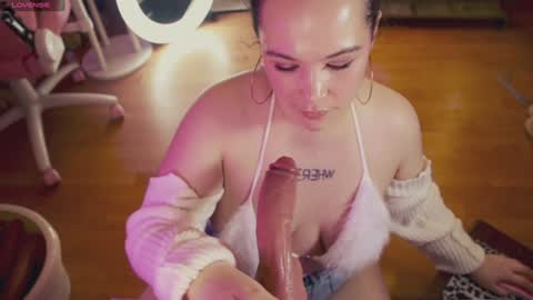 Snapshot of chery_lady22 chatting on March 8, 7:16 am Banny online show from March 8, 7:16 am