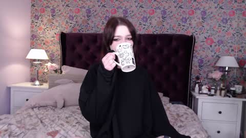 amelia online show from January 6, 4:13 pm