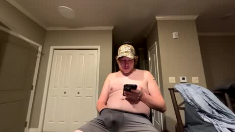 chevycamaro1978 online show from December 16, 3:19 am